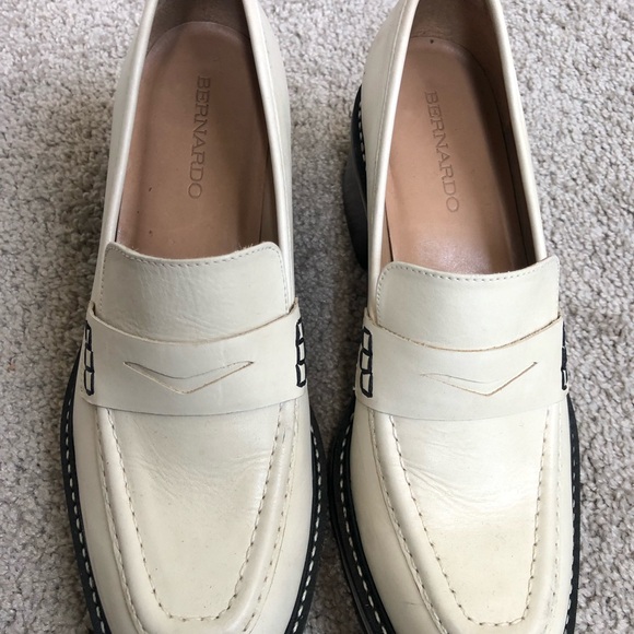 Bernardo  Chandler Loafers - Picture 4 of 7